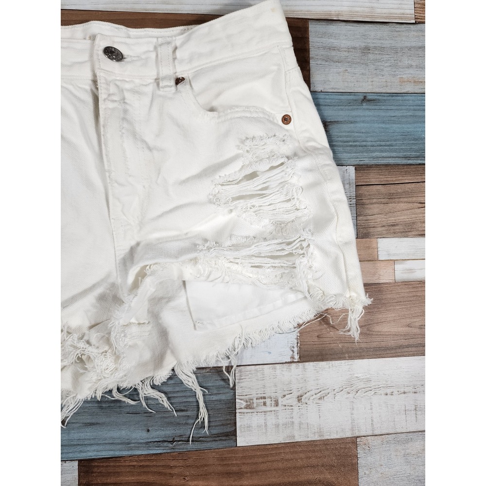American Eagle White Distressed Mom Shorts‎ High Waisted Shredded Denim Size 4 - Picture 2 of 6